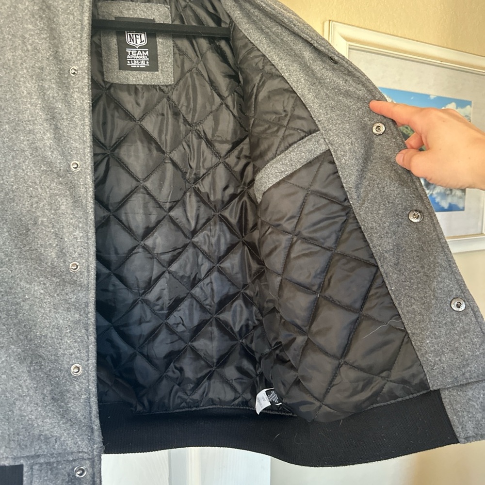 NFL Kids Seahawks Bomber Jacket - Picture 6 of 8